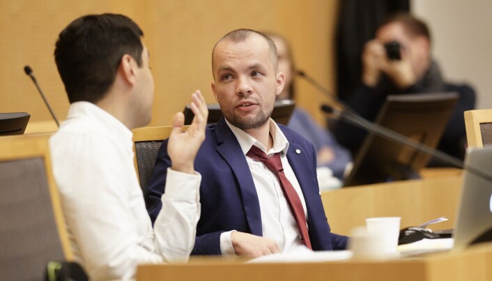 Alexander Lundgreen er blant de 163 studentene som har gått til sak mot staten. Her sitter han på vitnebenken i tingretten. Han vitnet også i saken i lagmannsretten. Alexander Lundgreen er blant de 163 studentene som har gått til sak mot staten. Her sitter han på vitnebenken i tingretten. Han vitnet også i saken i lagmannsretten.