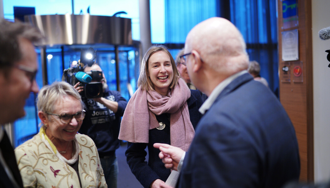 Daværende styreleder Vigdis Moe Skarstein (t.v.) tar imot statsråd Iselin Nybø (V) til styremøte ved Nord universitet i januar 2019. Daværende styreleder Vigdis Moe Skarstein (t.v.) tar imot statsråd Iselin Nybø (V) til styremøte ved Nord universitet i januar 2019.