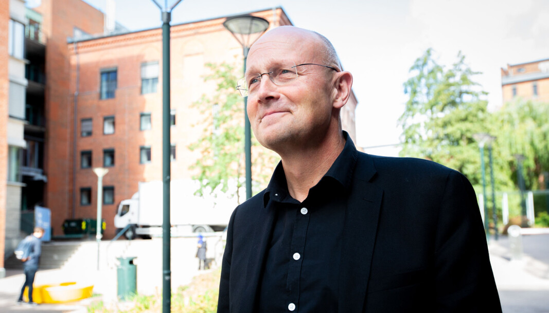 Jan Heiret leiar eit historisk institutt heilt utan krigshistorikarar. Han registrerer samstundes ei umetteleg interesse for okkupasjons- og krigshistorie både blant studentar og folk flest. Han har også ei sterk interesse sjølv. Jan Heiret leiar eit historisk institutt heilt utan krigshistorikarar. Han registrerer samstundes ei umetteleg interesse for okkupasjons- og krigshistorie både blant studentar og folk flest. Han har også ei sterk interesse sjølv.