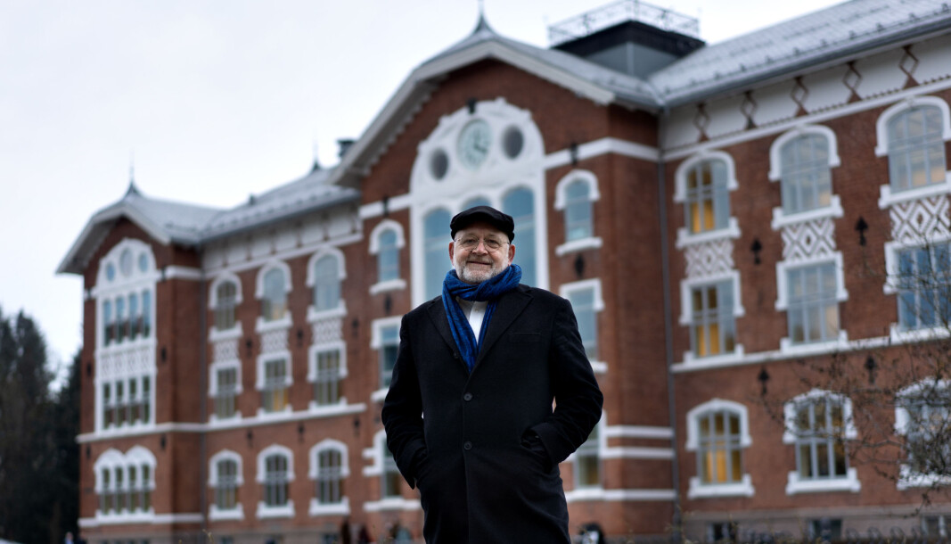 Sittende rektor ved NMBU, Sjur Baardsen, har sagt at han ønsker å fortsette som rektor på NMBU uavhengig av om det ble valgt eller ansatt rektor som modell. Sittende rektor ved NMBU, Sjur Baardsen, har sagt at han ønsker å fortsette som rektor på NMBU uavhengig av om det ble valgt eller ansatt rektor som modell.