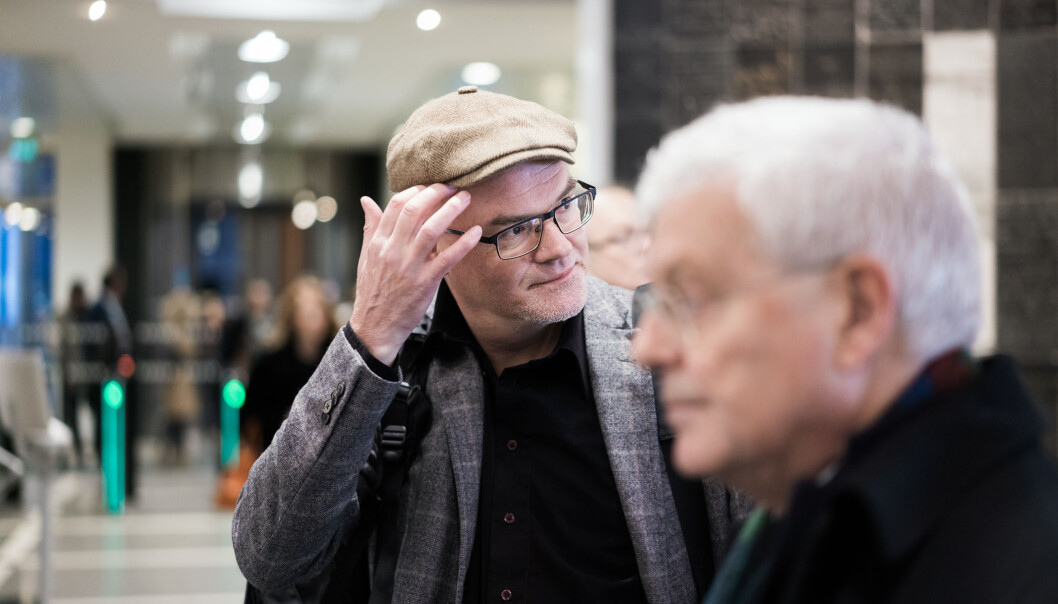 Nils Rune Langeland — her avbildet sammen med sin daværende advokat, Kjell M. Brygfjeld, i forbindelse med rettssaken om avskjedssaken ved UiS. Nils Rune Langeland — her avbildet sammen med sin daværende advokat, Kjell M. Brygfjeld, i forbindelse med rettssaken om avskjedssaken ved UiS.