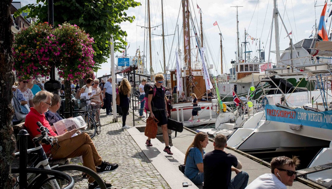 Arendalsuka har 10-årsjubileum i år. og 1088 arrangemnenterc er meldt inn.Her fra Langbrygga i Arendal under en tidligere uke. Arendalsuka har 10-årsjubileum i år. og 1088 arrangemnenterc er meldt inn.Her fra Langbrygga i Arendal under en tidligere uke.