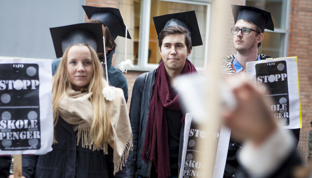 Engasjementet mot skolepenger har vært stort blant studentene. Her fra en aksjon ved Universitetet i Oslo i 2014. Engasjementet mot skolepenger har vært stort blant studentene. Her fra en aksjon ved Universitetet i Oslo i 2014.