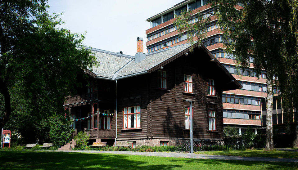Velferdstinget i Oslo og Akershus og Studentparlamentet ved Universitetet i Oslo deler kontorplass her i Villa Eika.