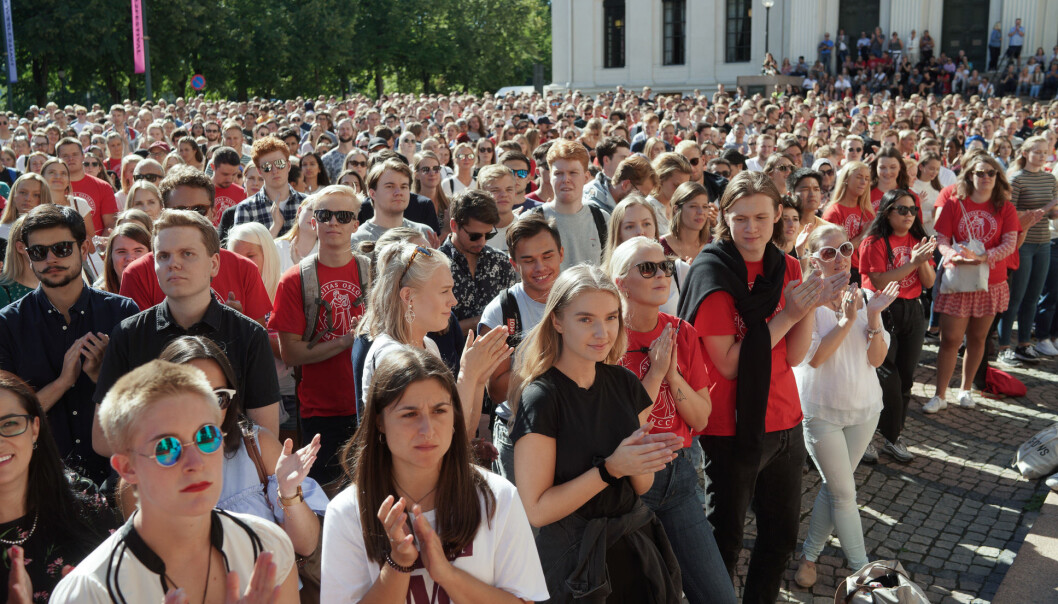 Fra høsten 2022 tilbyr Universitetet i Oslo master i «medier og kommunikasjon» i stedet for master i «medievitenskap». Bildet er fra semesterstartsseremonien på Universitetsplassen i Oslo, 2018. Fra høsten 2022 tilbyr Universitetet i Oslo master i «medier og kommunikasjon» i stedet for master i «medievitenskap». Bildet er fra semesterstartsseremonien på Universitetsplassen i Oslo, 2018.