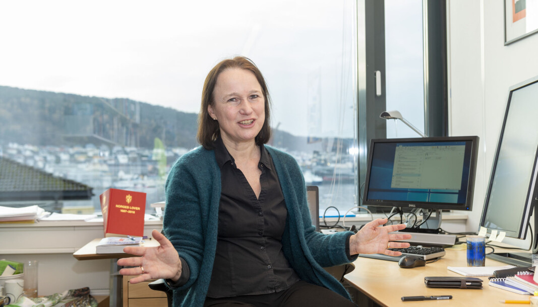 — Vi får for mange saker som ikke gjelder uredelighet, sier professor Ragna Aarli ved UiB, som er leder i Nasjonalt utvalg for gransking av uredelighet i forskning. — Vi får for mange saker som ikke gjelder uredelighet, sier professor Ragna Aarli ved UiB, som er leder i Nasjonalt utvalg for gransking av uredelighet i forskning.