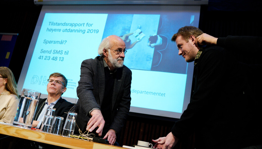 USN-rektor Petter Aasen is amtale med daværende studentleder Håkon Randgaard Mikalsen, og med UiO-rektor Svein stølen ve sin side. Vi snakker 2019 og framleggingen av Tilstansdrapporten. USN-rektor Petter Aasen is amtale med daværende studentleder Håkon Randgaard Mikalsen, og med UiO-rektor Svein stølen ve sin side. Vi snakker 2019 og framleggingen av Tilstansdrapporten.