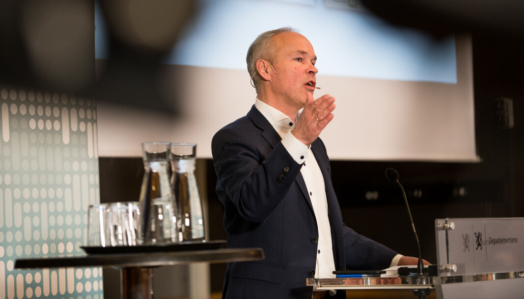 — Det vil kunne gi en viktig trygghet og beskyttelse for denne gruppen på vei inn i et nytt semester i land med ulike smittesituasjoner, sier Høyres Jan Tore Sanner. — Det vil kunne gi en viktig trygghet og beskyttelse for denne gruppen på vei inn i et nytt semester i land med ulike smittesituasjoner, sier Høyres Jan Tore Sanner.