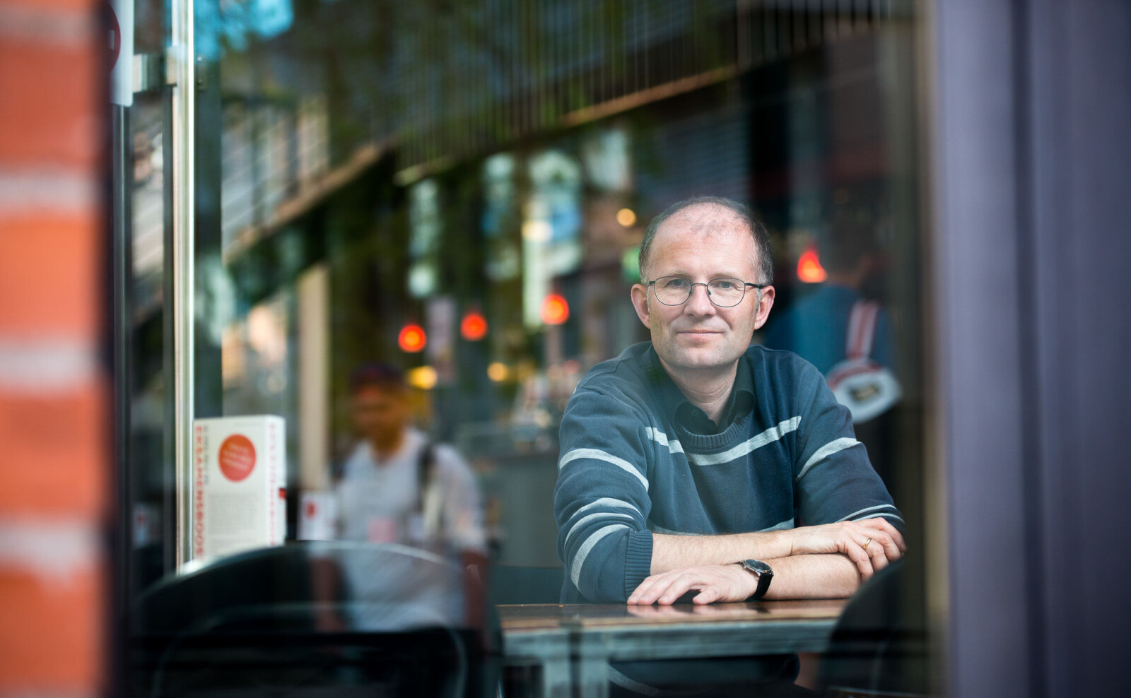 Professor i universitetshistorie, Fredrik W. Thue, realiserte seg sjølv i Bergen på 1980- og 90-talet. —Dogme om korleis ungdom orienterer seg slår ofte feil, seier han. Professor i universitetshistorie, Fredrik W. Thue, realiserte seg sjølv i Bergen på 1980- og 90-talet. —Dogme om korleis ungdom orienterer seg slår ofte feil, seier han.