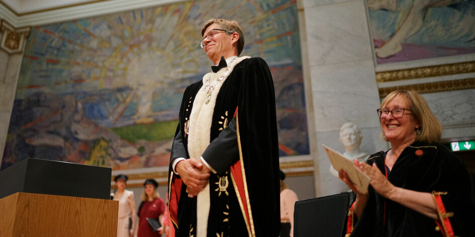 Rektor Svein Stølen og prorektor Gro Bjørnerud Mo under inaugurasjonen (innvielsen) som rektorer i 2017.