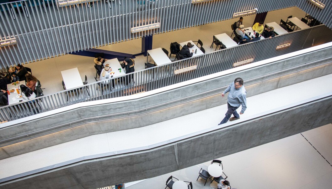 Om noen år kan kanskje de som vil søke seg inn på en master som finnes ved flere studiesteder, komme ifra det med å sende én søknad. Om noen år kan kanskje de som vil søke seg inn på en master som finnes ved flere studiesteder, komme ifra det med å sende én søknad.