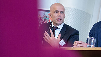 HiØ-rektor Lars-Petter Jelsness-Jørgensen, vil ha bruk av munnbind ved Høgskolen i Østfold. HiØ-rektor Lars-Petter Jelsness-Jørgensen, vil ha bruk av munnbind ved Høgskolen i Østfold.