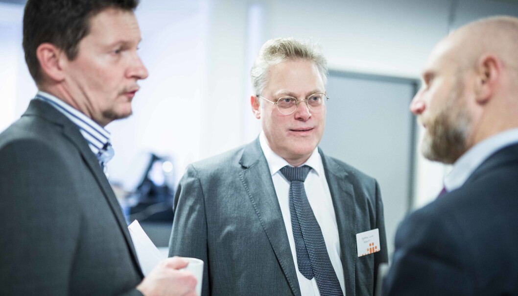 Tilsynsdirektør i Nokut, Øystein Lund, forteller at Nokut har vært dialog med Kunnskapsdepartementet om organisasjoner som utgir seg for å være universitet i utlandet. Tilsynsdirektør i Nokut, Øystein Lund, forteller at Nokut har vært dialog med Kunnskapsdepartementet om organisasjoner som utgir seg for å være universitet i utlandet.