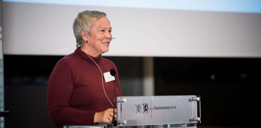 Hvorfor fortsetter hun ikke? Hvorfor fortsetter hun ikke?