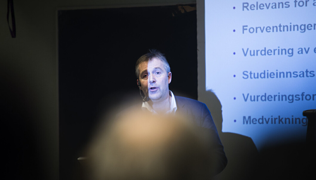 Analysedirektør i Nokut, Ole-Jacob Skodvin, legger torsdag fram undersøkelsen. Her kommer det fram at vitenskapelige ansatte bruker mer tid på undervisning enn tidligere. Analysedirektør i Nokut, Ole-Jacob Skodvin, legger torsdag fram undersøkelsen. Her kommer det fram at vitenskapelige ansatte bruker mer tid på undervisning enn tidligere.
