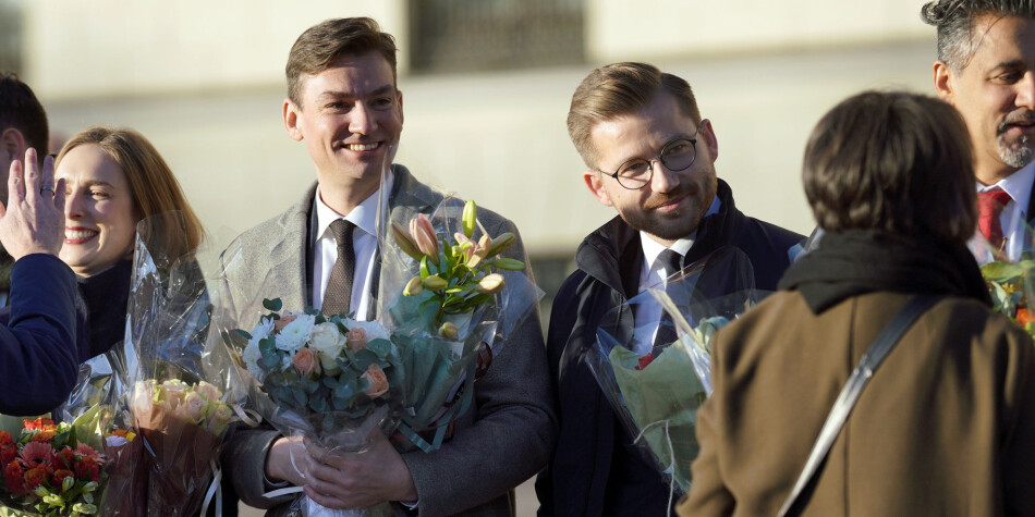 To forskere ved Universitetet i Bergen har en klar beskjed til klima- og miljøminister Sveinung Rotevatn (V) når konvensjonen for biologisk mangfold skal reforhandles i år. Her er statsråden sammen med forskning- og høyre utdanningsminister Henrik Asheim. Foto: Ketil Blom Haugstulen To forskere ved Universitetet i Bergen har en klar beskjed til klima- og miljøminister Sveinung Rotevatn (V) når konvensjonen for biologisk mangfold skal reforhandles i år. Her er statsråden sammen med forskning- og høyre utdanningsminister Henrik Asheim. Foto: Ketil Blom Haugstulen