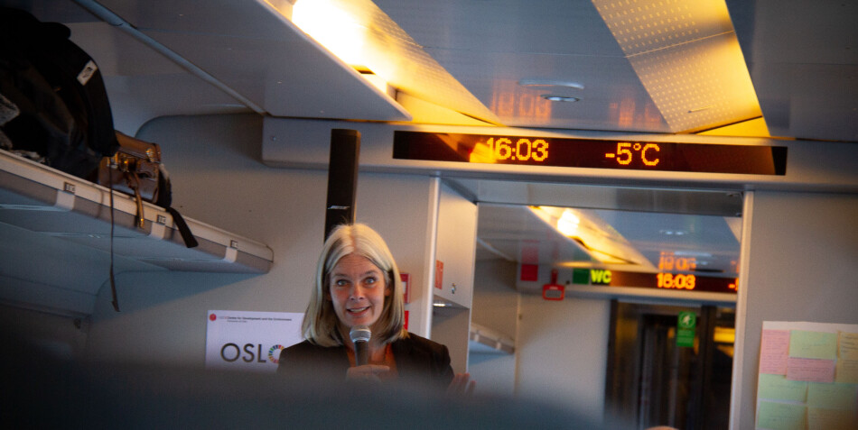 Førsteamanuensis ved Universitetet i Oslo, Anne Kveim Lie, mener klimatiltakene universitet- og høgskolesektoren har satt igang også må føre til drastiske endringer i rammevilkårene for forskere. Foto: Mats Arnesen Førsteamanuensis ved Universitetet i Oslo, Anne Kveim Lie, mener klimatiltakene universitet- og høgskolesektoren har satt igang også må føre til drastiske endringer i rammevilkårene for forskere. Foto: Mats Arnesen