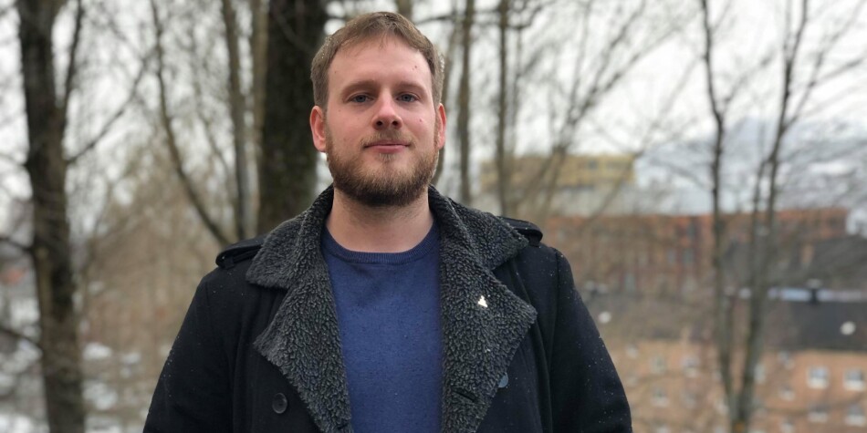 Simen Tjølsen Oftedahl hadde ikkje veldig mange andre menn på barnehagelærarkullet sitt. No tek han master i barnehageleiing. Foto: Privat Simen Tjølsen Oftedahl hadde ikkje veldig mange andre menn på barnehagelærarkullet sitt. No tek han master i barnehageleiing. Foto: Privat