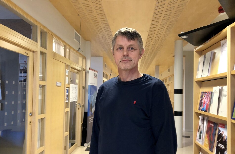 Arne Sørensen hadde lang erfaring som lærer da han for knappe fire år siden ble ansatt på universitetet i en lektorstilling. Planene om en fremtid som forsker kan nå stå i fare. Foto: Njord V. Svendsen Arne Sørensen hadde lang erfaring som lærer da han for knappe fire år siden ble ansatt på universitetet i en lektorstilling. Planene om en fremtid som forsker kan nå stå i fare. Foto: Njord V. Svendsen