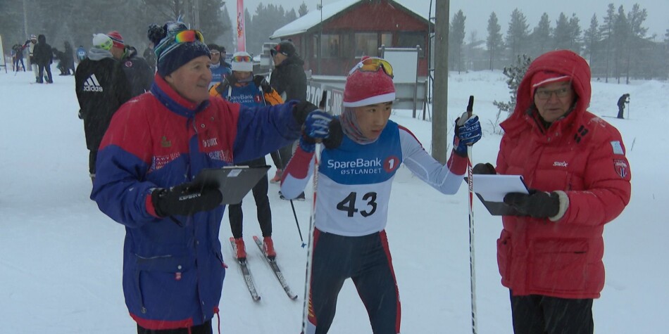 Kinesiske skiløpere trener i Trysil. Foto: Bjørn Opsahl, NRK Kinesiske skiløpere trener i Trysil. Foto: Bjørn Opsahl, NRK