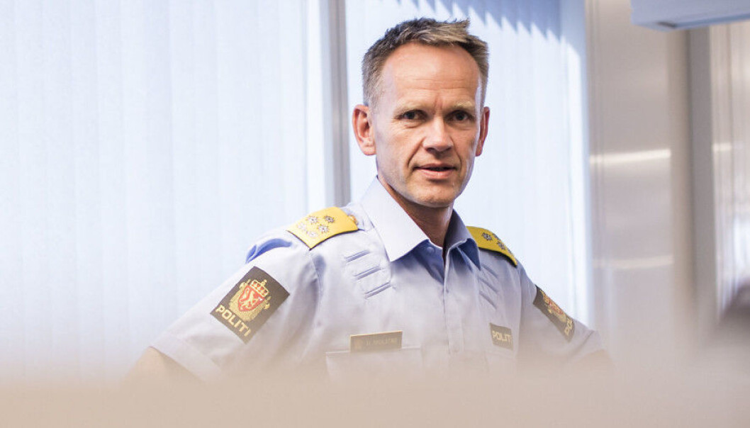 Politidirektoratet har blitt klaget inn til Klagenemda for offentlige anskaffelser etter at de ga Universitetet i Bergen et oppdrag til en verdi på 15 millioner kroner uten anbud. Det var assisterende politidirektør Håkon Skulstad som skrev under på avtalen. Foto: Torkjell Trædal Politidirektoratet har blitt klaget inn til Klagenemda for offentlige anskaffelser etter at de ga Universitetet i Bergen et oppdrag til en verdi på 15 millioner kroner uten anbud. Det var assisterende politidirektør Håkon Skulstad som skrev under på avtalen. Foto: Torkjell Trædal