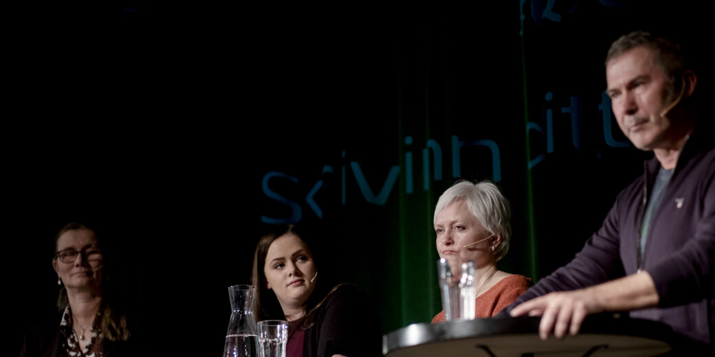 Dekan ved Fakultet for lærerutdanning, kunst og kulturfag, Egil Solli, kan notere seg for en innsparing på 600 000 kroner på grunn av mindre reising. Det får ingen betydning for de planlagte oppsigelsene ved fakultetet. Bildet er fra en debatt i Levanger tidligere i år. Dekan ved Fakultet for lærerutdanning, kunst og kulturfag, Egil Solli, kan notere seg for en innsparing på 600 000 kroner på grunn av mindre reising. Det får ingen betydning for de planlagte oppsigelsene ved fakultetet. Bildet er fra en debatt i Levanger tidligere i år.