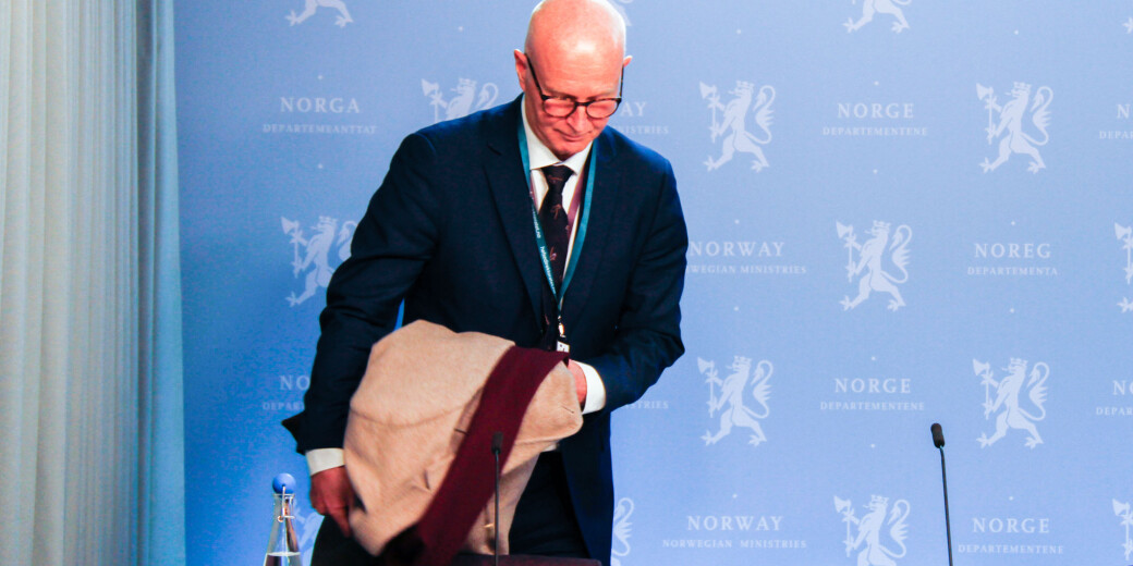 Direktør i Helsdirektoratet, Bjørn Guldvog, maner universiteter og høgskoler til godt renhold for å hindre koronasmitte.. Direktør i Helsdirektoratet, Bjørn Guldvog, maner universiteter og høgskoler til godt renhold for å hindre koronasmitte..