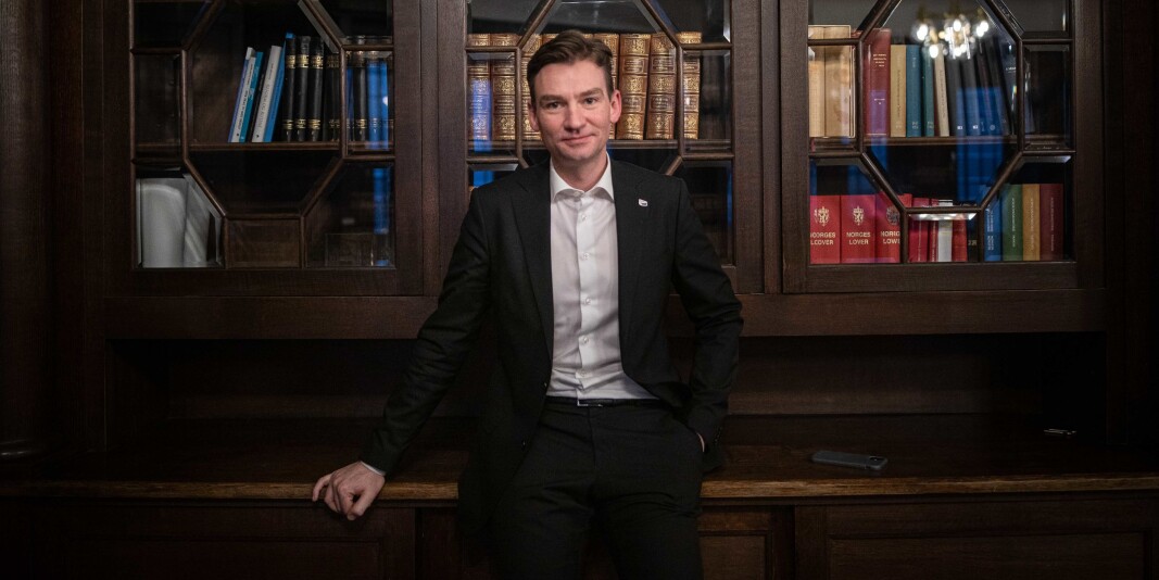 Statsråd Henrik Asheim, forteller at han og departementet jobber på spreng for å finne gode løsninger for sektoren. Statsråd Henrik Asheim, forteller at han og departementet jobber på spreng for å finne gode løsninger for sektoren.