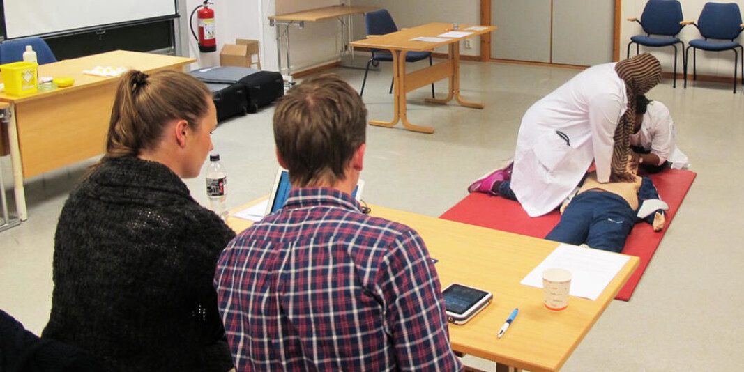 Denne eksamensformen blir nå avlyst ved Universitetet i Bergen fordi det ikke er tillatt med eksamener som krever fysisk op´pmøte. Denne eksamensformen blir nå avlyst ved Universitetet i Bergen fordi det ikke er tillatt med eksamener som krever fysisk op´pmøte.