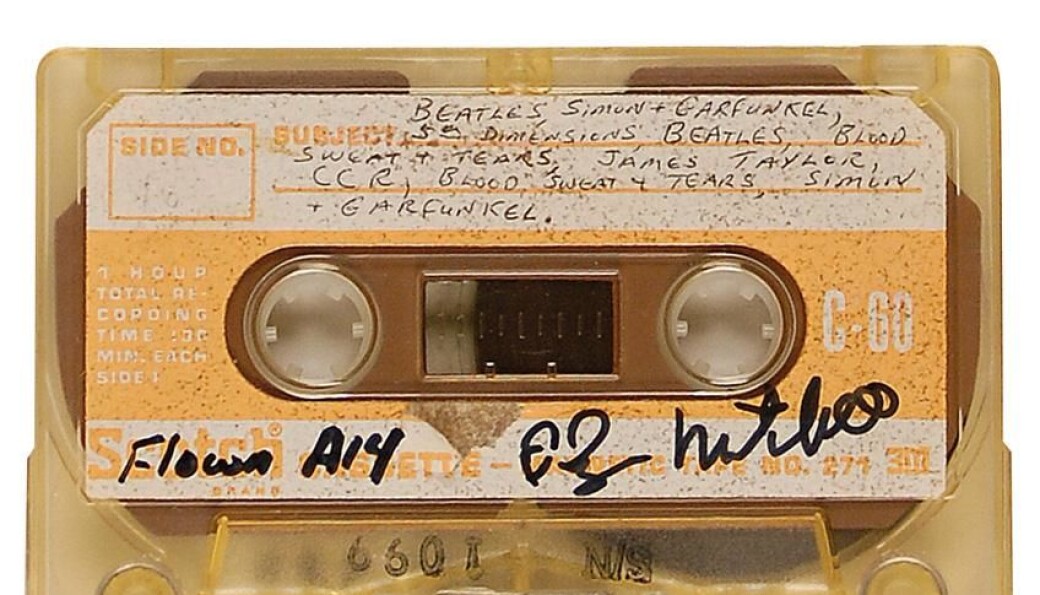 Månemusikk frå Apollo-14-ferda på austronaut Edgard Mithcells opptakskassett. Månemusikk frå Apollo-14-ferda på austronaut Edgard Mithcells opptakskassett.