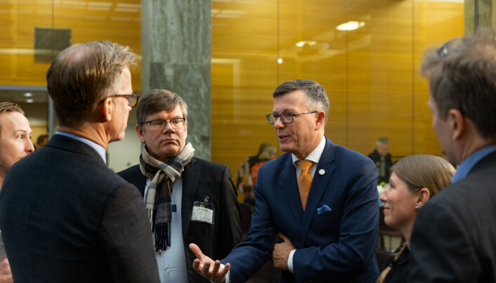 Styreleder for Universitet- og høgskolerådet, Dag Rune Olsen, opplyser at styret skal bestemme hvordan de skal gå videre med saken i neste uke. Styreleder for Universitet- og høgskolerådet, Dag Rune Olsen, opplyser at styret skal bestemme hvordan de skal gå videre med saken i neste uke.