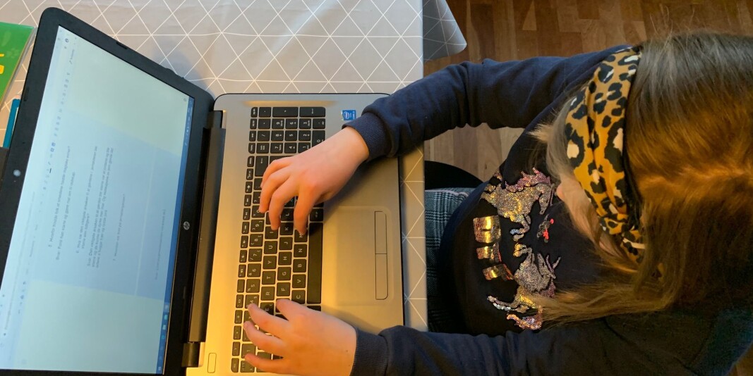 Zoom er brukt både til møter og undervisning. Nylig ble et kurs ved Karrieresenteret hacket, og overgrepsbilder ble vist. Zoom er brukt både til møter og undervisning. Nylig ble et kurs ved Karrieresenteret hacket, og overgrepsbilder ble vist.