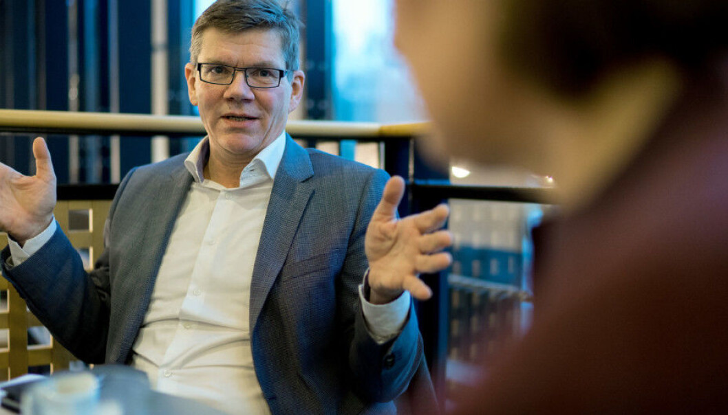 Vi har mange ansatte ved UiO som har en ganske tung og annerledes hverdag nå, og det er viktig at vi ligger i forkant og er godt forberedt på det som kommer, sier rektor Svein Stølen Vi har mange ansatte ved UiO som har en ganske tung og annerledes hverdag nå, og det er viktig at vi ligger i forkant og er godt forberedt på det som kommer, sier rektor Svein Stølen
