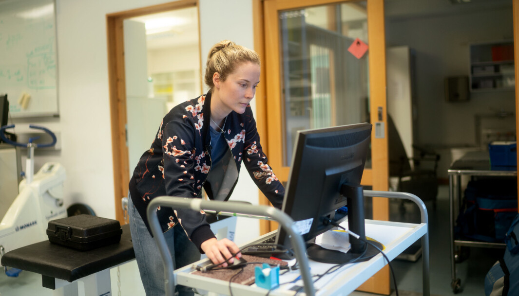Mari Bratteteig, har blitt forsinket i sitt doktorgradsarbeid. Enbdelig er hun på campus, men datainnsamling må vente lengre. Mari Bratteteig, har blitt forsinket i sitt doktorgradsarbeid. Enbdelig er hun på campus, men datainnsamling må vente lengre.