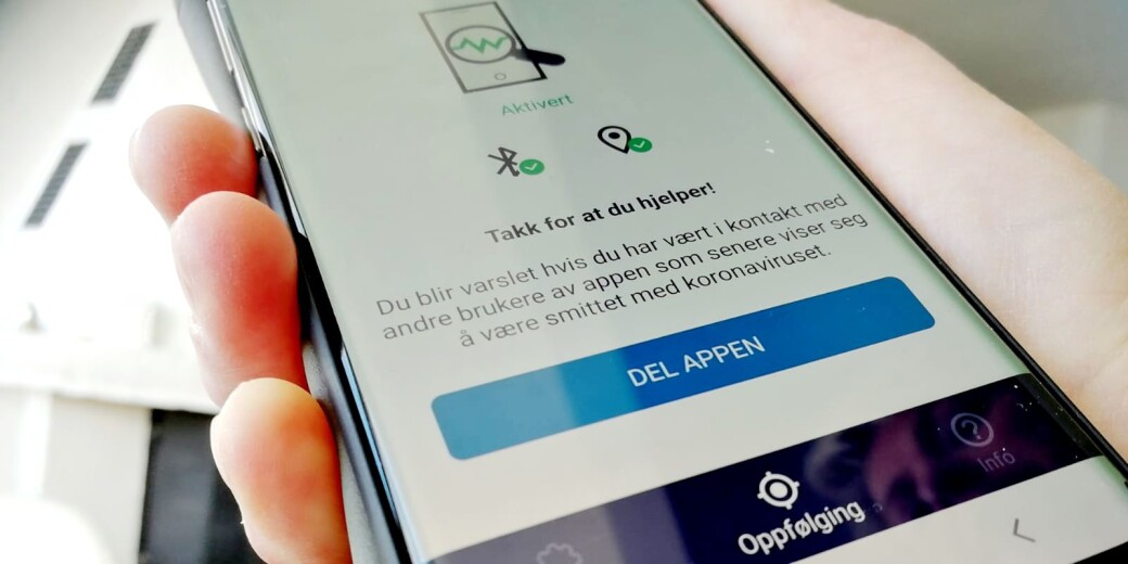 Appen «Smittestopp» har vært gjenstand for mye kritikk etter lanseringen i midten av april. FHI mener at den pågående krisen og tidsrammen har gitt dem muligheten til å droppe å legge konkurransen om å utvikle appen ut på anbud, og nå har også Datatilsynet åpnet kontrollsak. Appen «Smittestopp» har vært gjenstand for mye kritikk etter lanseringen i midten av april. FHI mener at den pågående krisen og tidsrammen har gitt dem muligheten til å droppe å legge konkurransen om å utvikle appen ut på anbud, og nå har også Datatilsynet åpnet kontrollsak.