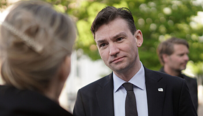Forskning- og høyere utdanningsminister Henrik Asheim sier de er i gang med å se på hva dette betyr for årets opptak. Forskning- og høyere utdanningsminister Henrik Asheim sier de er i gang med å se på hva dette betyr for årets opptak.