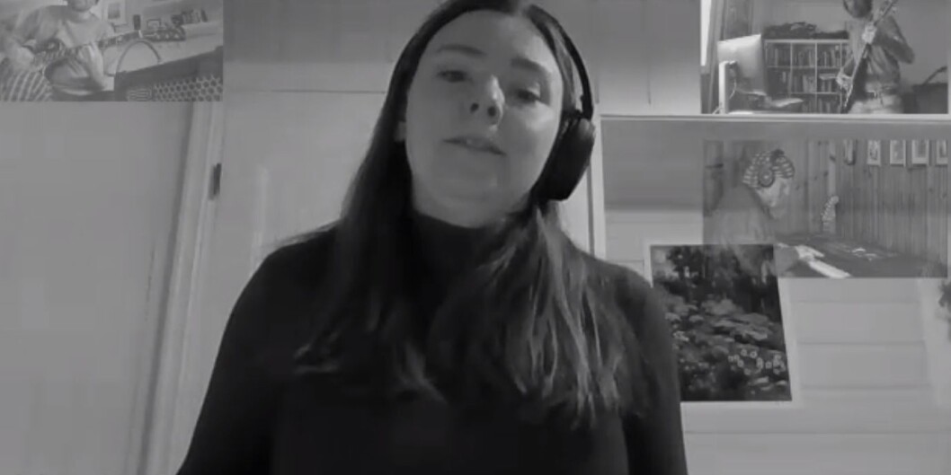 Fra hvert sitt hjemmekontor har husbandet Nivana laget en liten sang om hjemmekontorlivet. Fra hvert sitt hjemmekontor har husbandet Nivana laget en liten sang om hjemmekontorlivet.