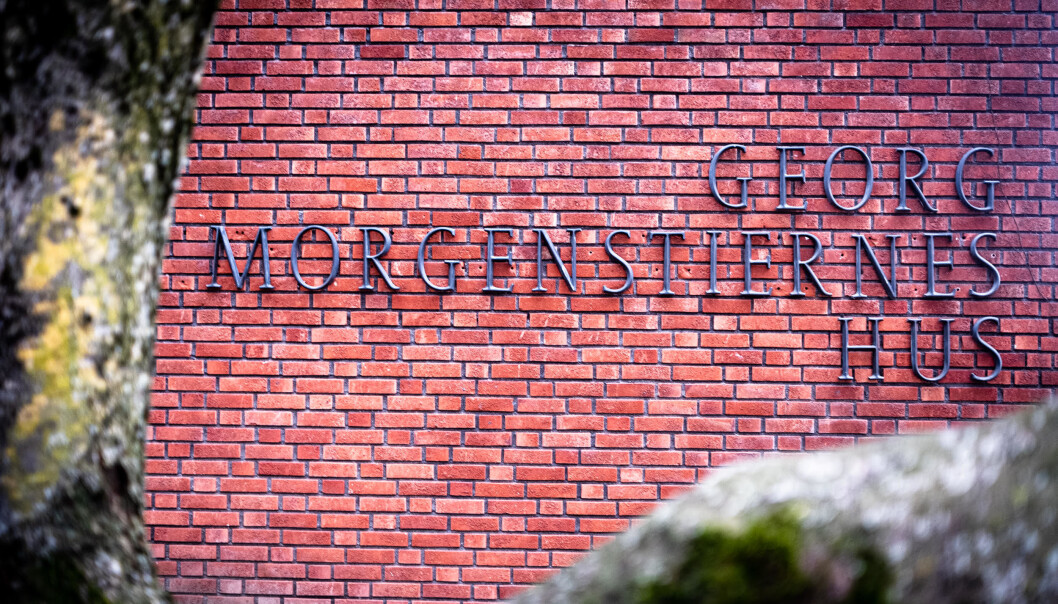 Store økonomiske problemer byr på utfordringer for Institutt for filosofi, idé- og kunsthistorie og klassiske språk. En arbeidsgruppe har denne våren sett på mulighetene instituttet har for å få økonomien i balanse. Store økonomiske problemer byr på utfordringer for Institutt for filosofi, idé- og kunsthistorie og klassiske språk. En arbeidsgruppe har denne våren sett på mulighetene instituttet har for å få økonomien i balanse.