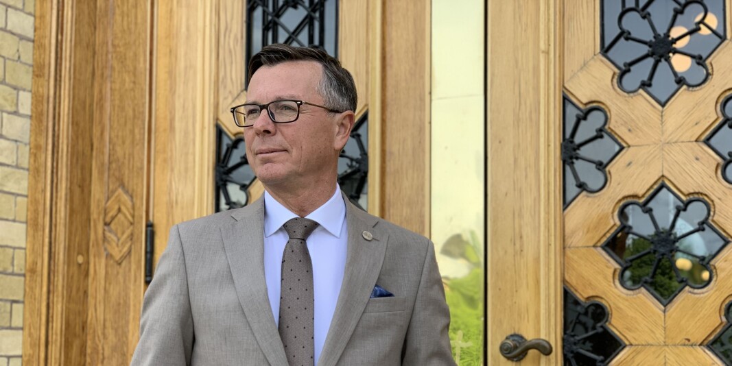 Rektor ved UiB, Dag RUne Olsen varsler at enmeters-regelen vil gi betydelige ekstrakostnader når undervisningen skal tilrettelegges. Rektor ved UiB, Dag RUne Olsen varsler at enmeters-regelen vil gi betydelige ekstrakostnader når undervisningen skal tilrettelegges.