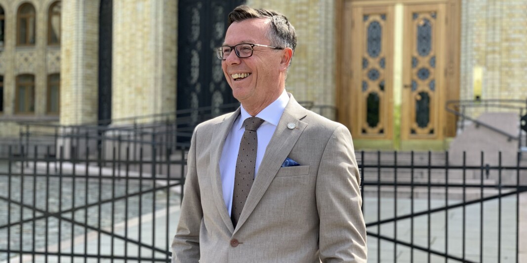 Rektor ved Universitetet i Bergen, er godt fornøyd med universitetets plassering i Times Higher Educations ferske rangering av universiteter etablert i det de kaller «the golden age in global higher education». Rektor ved Universitetet i Bergen, er godt fornøyd med universitetets plassering i Times Higher Educations ferske rangering av universiteter etablert i det de kaller «the golden age in global higher education».