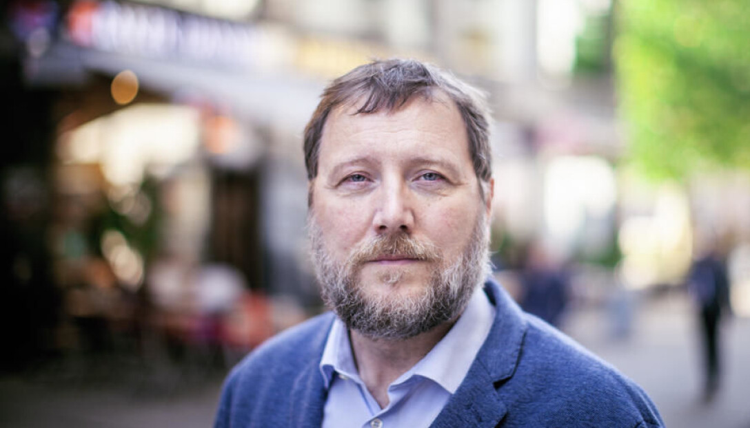 — Sjølvsensuren er godt kjend i Fastlands-Kina, og noko vi fryktar skal forplante seg til Hongkong, seier Amnestys kinaekspert, Gerald Folkvord. — Sjølvsensuren er godt kjend i Fastlands-Kina, og noko vi fryktar skal forplante seg til Hongkong, seier Amnestys kinaekspert, Gerald Folkvord.