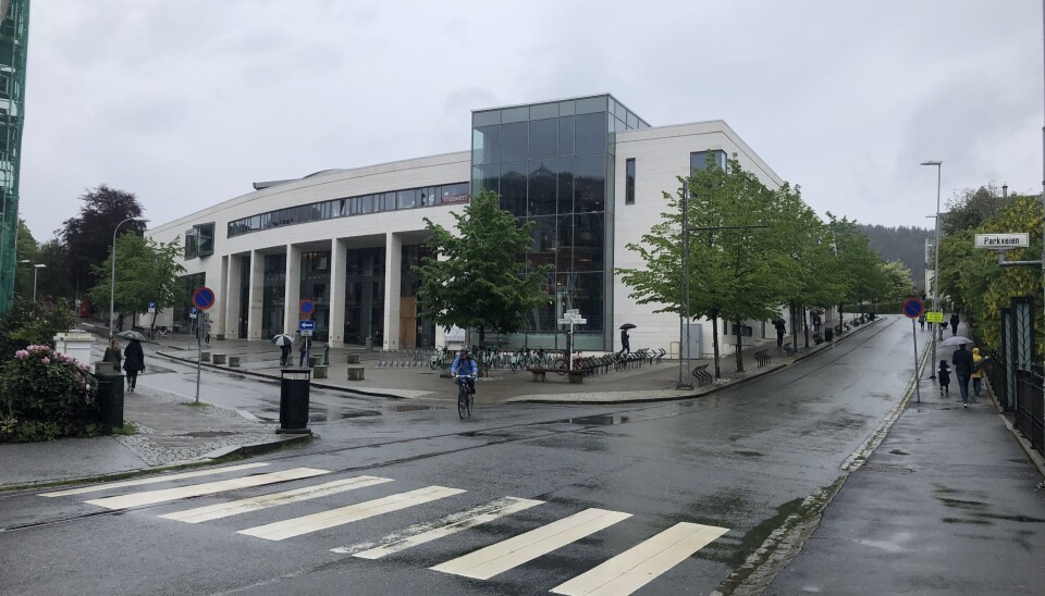 Seks professorer, rådgivere, førsteamanunsiser og postdoktorer, alle ansatt ved Universitetet i Bergen, skriver om relevans i dette innlegget.