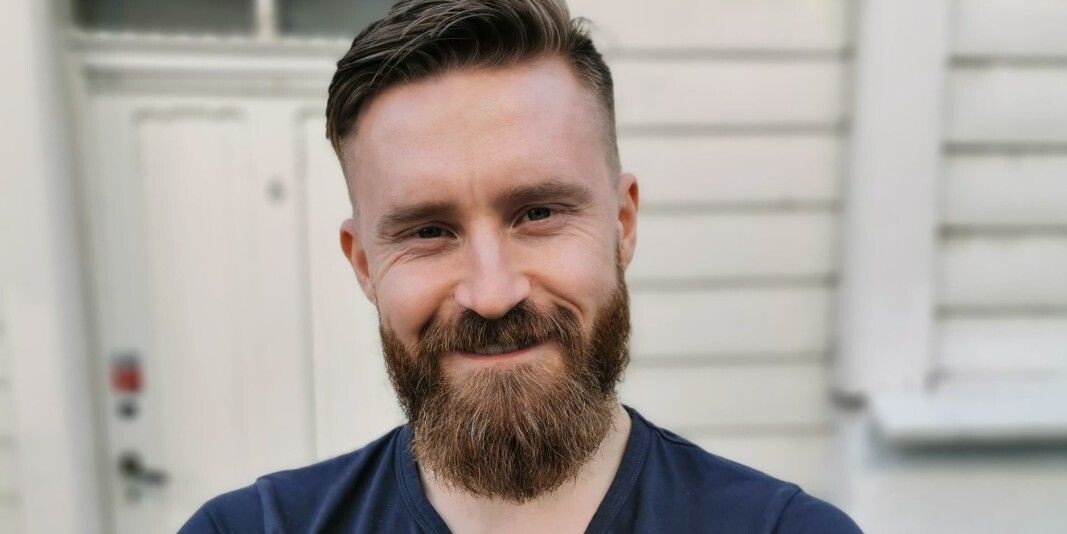 — Vi har hatt skikkelig time share på kjøkkenet med hjemmeeksamen, masterskriving og jobbintervjuer. Vi har faktisk klart å tilpasse oss, sier Eigil Hole Lønning. — Vi har hatt skikkelig time share på kjøkkenet med hjemmeeksamen, masterskriving og jobbintervjuer. Vi har faktisk klart å tilpasse oss, sier Eigil Hole Lønning.