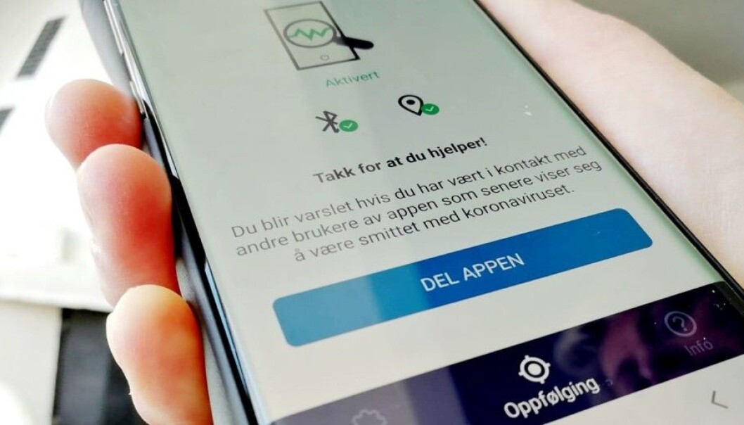 Smittesporingsappen Smittestopp har vært gjenstand for mange diskusjoner om personvern denne våren. Nå ber FHI alle som har lastet ned appen om å deaktivere den. Smittesporingsappen Smittestopp har vært gjenstand for mange diskusjoner om personvern denne våren. Nå ber FHI alle som har lastet ned appen om å deaktivere den.