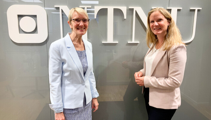 Rektor Anne Borg og områdedirektør i NHO, Mari Sundli Tveit, er enige om at arbeidslivsrelevans ikke bør inn som indikator i et nytt finanseringssystem. Rektor Anne Borg og områdedirektør i NHO, Mari Sundli Tveit, er enige om at arbeidslivsrelevans ikke bør inn som indikator i et nytt finanseringssystem.