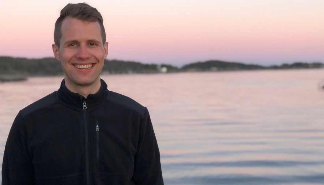 — Jeg sier til alle nye studenter jeg møter at de må engasjere seg. — Jeg sier til alle nye studenter jeg møter at de må engasjere seg.