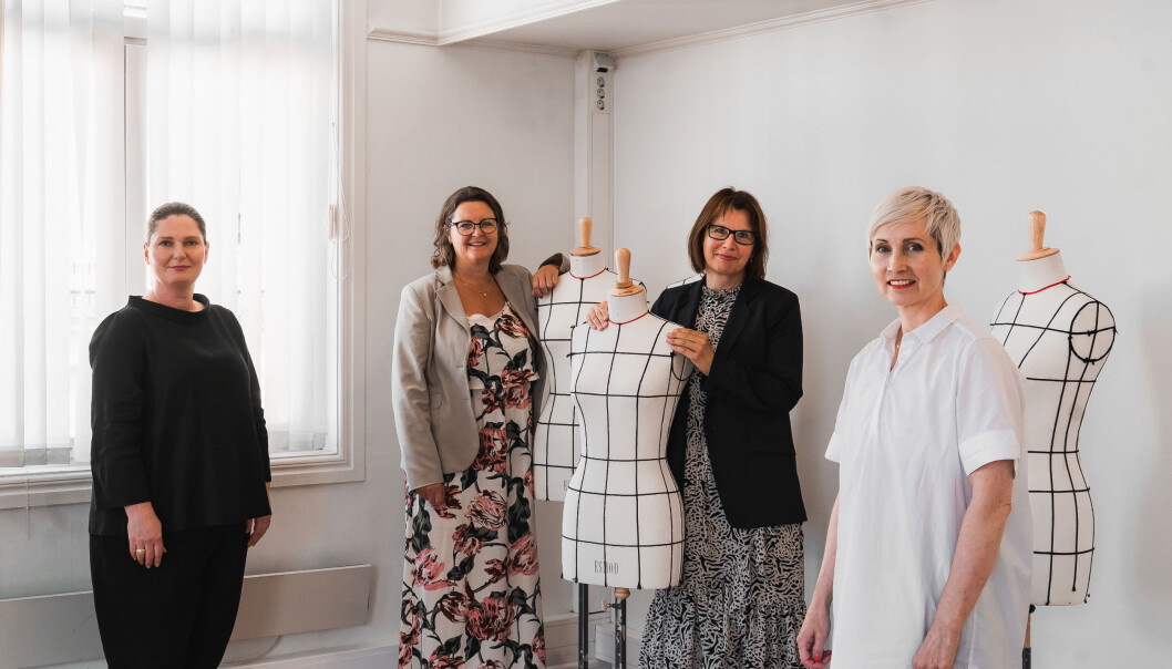 Solfrid Lind, direktør for Høyskolen Kristiania og nummer to fra høyre, utelukker ikke flere fagskoleoppkjøp framover. Her sammen med eiere og ledere ved Esmod. Solfrid Lind, direktør for Høyskolen Kristiania og nummer to fra høyre, utelukker ikke flere fagskoleoppkjøp framover. Her sammen med eiere og ledere ved Esmod.