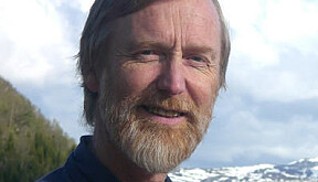 Professor Erling Moxnes Professor Erling Moxnes