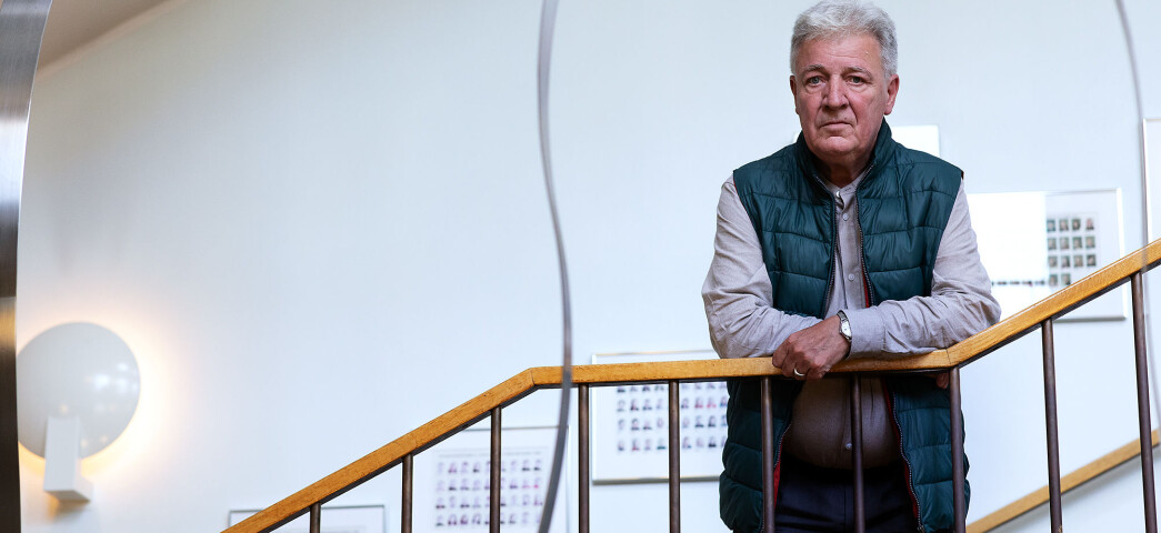Professor Svein Larsen er for tiden er sykmeldt etter påkjenninger i tyskervitssaken. Nå får han både beklagelse og lønnsopprykk fra arbeidsgiver Universitetet i Bergen. Professor Svein Larsen er for tiden er sykmeldt etter påkjenninger i tyskervitssaken. Nå får han både beklagelse og lønnsopprykk fra arbeidsgiver Universitetet i Bergen.