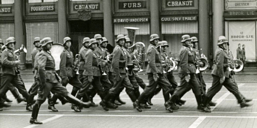 Tyske soldater marsjerer på Torgallmenningen i Bergen i 1940. Tyske soldater marsjerer på Torgallmenningen i Bergen i 1940.